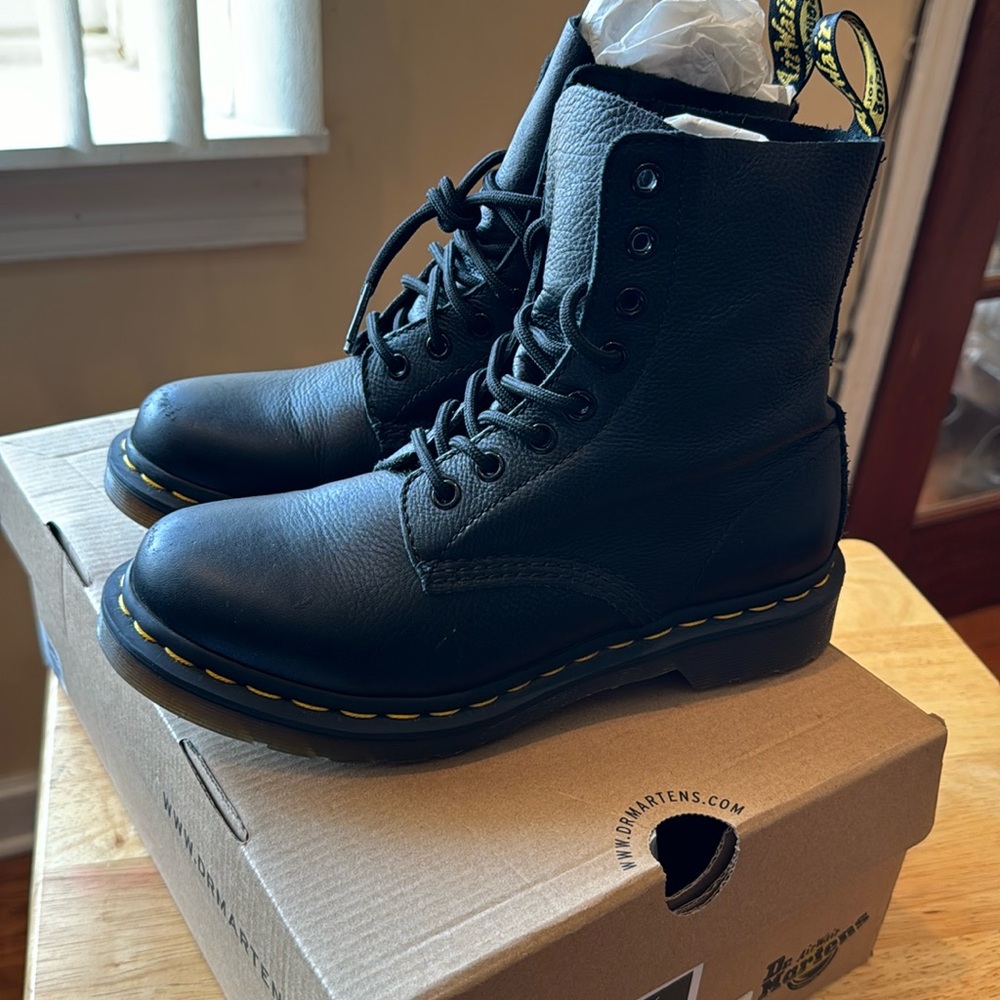 Dr. Martens boots 🥾